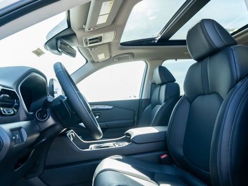 New 2025 Honda Pilot Touring image 15