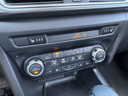 Used 2017 MAZDA MAZDA3 Grand Touring FWD image 26