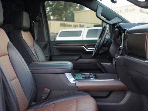 Used 2024 Chevrolet Silverado 3500 High Country w/ Technology Package image 21