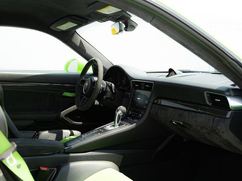 Certified 2019 Porsche 911 GT3 RS RWD image 7