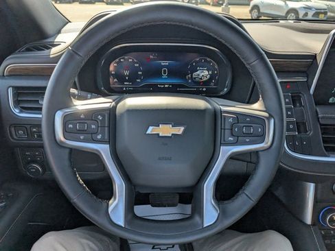 Used 2024 Chevrolet Suburban Premier AWD/4WD image 14