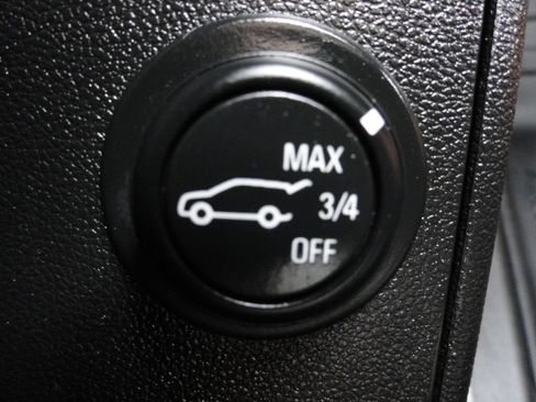 Used 2018 Chevrolet Equinox LT FWD image 26