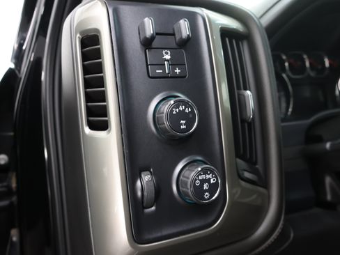 Used 2017 Chevrolet Silverado 2500 High Country w/ Duramax Plus Package AWD/4WD image 40