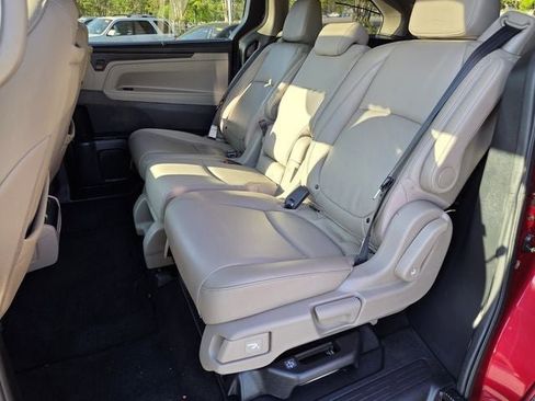 Used 2023 Honda Odyssey Touring image 12