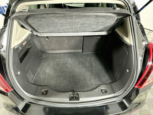 Used 2021 Buick Encore Preferred AWD/4WD image 28