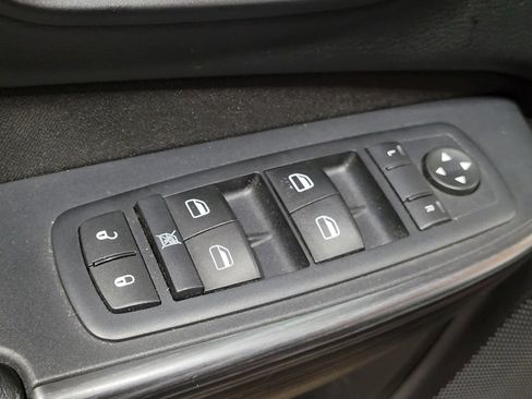 Used 2015 Jeep Cherokee Latitude image 27