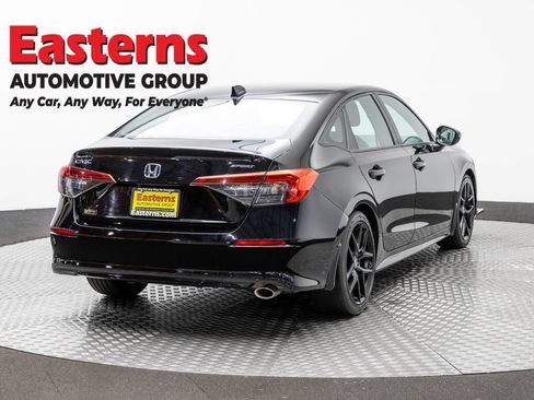 Used 2023 Honda Civic Sport image 5
