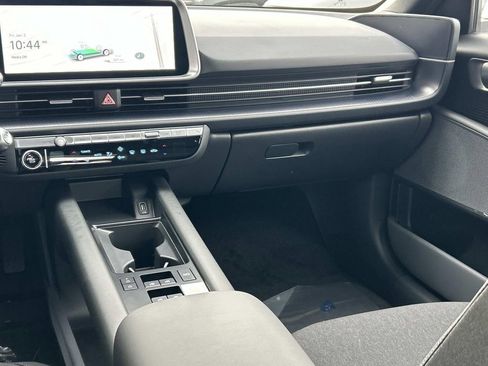 New 2025 Hyundai Ioniq 6 SE image 22
