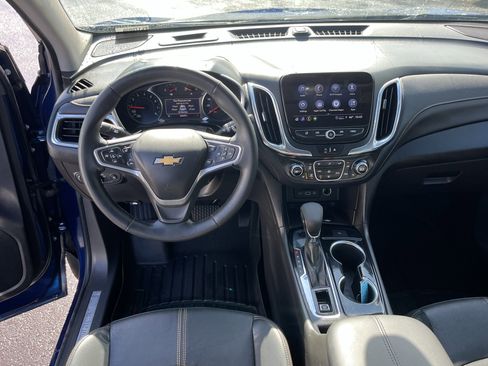 Used 2023 Chevrolet Equinox Premier AWD/4WD image 11