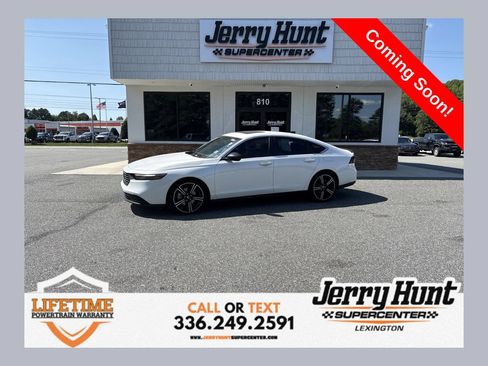 Used 2024 Honda Accord Sport image 1