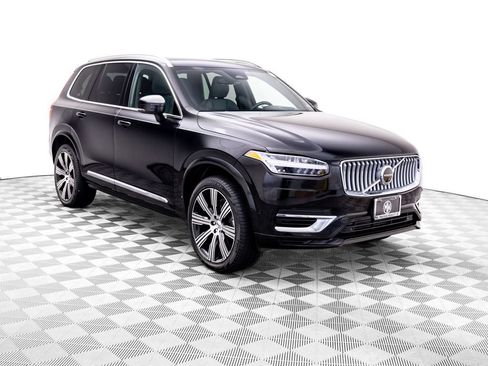 Used 2024 Volvo XC90 T8 Ultimate w/ Protection Package Premier AWD/4WD image 9