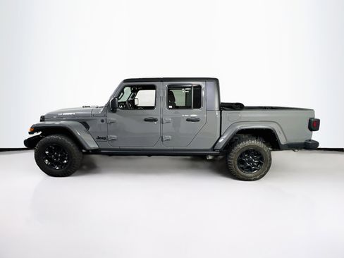 Used 2023 Jeep Gladiator Willys image 8