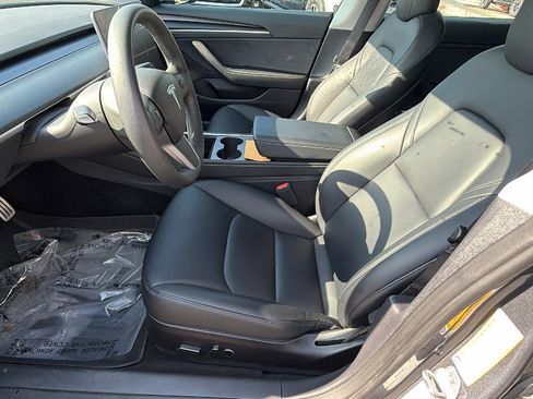 Used 2023 Tesla Model 3 Performance image 16