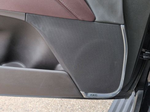 Used 2023 Cadillac Escalade Sport Platinum image 34