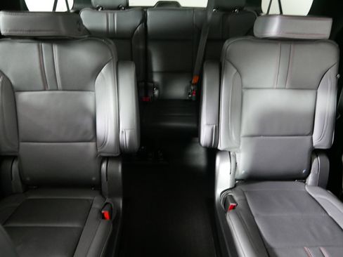 Used 2024 Chevrolet Suburban RST w/ Luxury Package image 13