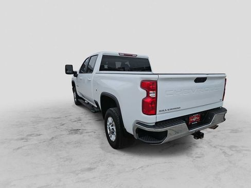 Used 2024 Chevrolet Silverado 2500 LT image 6