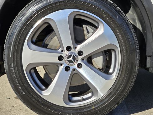 Used 2019 Mercedes-Benz GLC 300 image 12