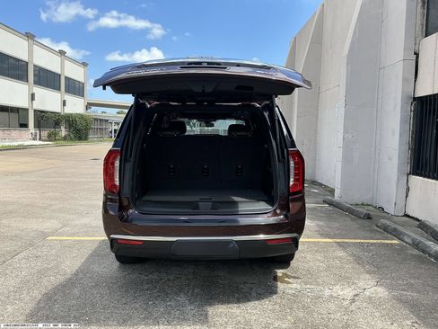 Used 2022 GMC Yukon SLT w/ SLT Premium Package RWD image 10