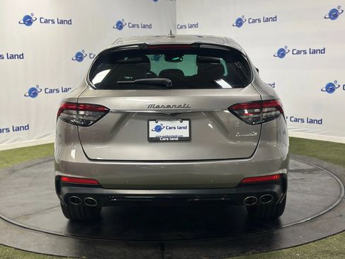 Used 2022 Maserati Levante Modena image 4