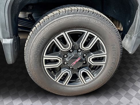 Used 2022 GMC Sierra 2500 AT4 w/ AT4 Preferred Package image 32