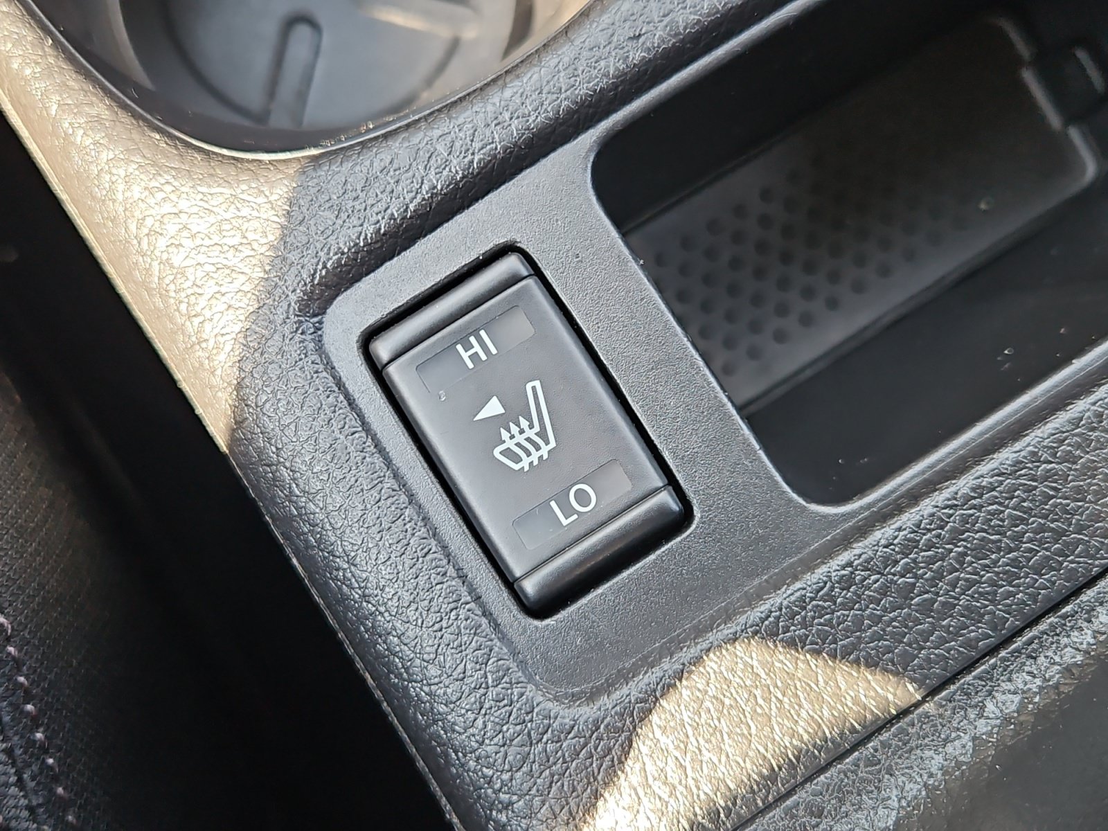 Used 2017 Nissan Rogue SV FWD image 21