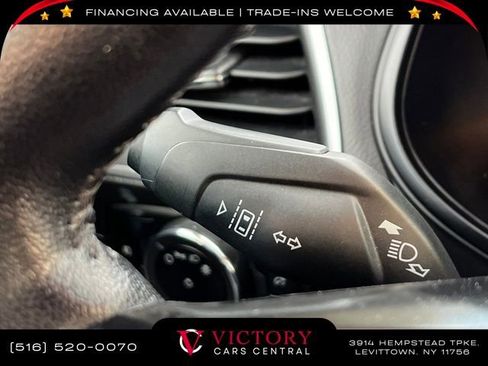 Used 2023 Ford Edge Titanium image 43