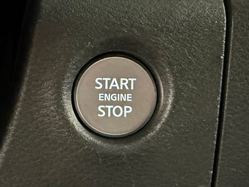 Used 2022 Nissan Frontier SV w/ Technology Package image 25