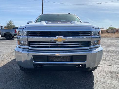 Used 2018 Chevrolet Silverado 2500 LT AWD/4WD image 13