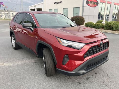 Used 2024 Toyota RAV4 LE FWD image 7