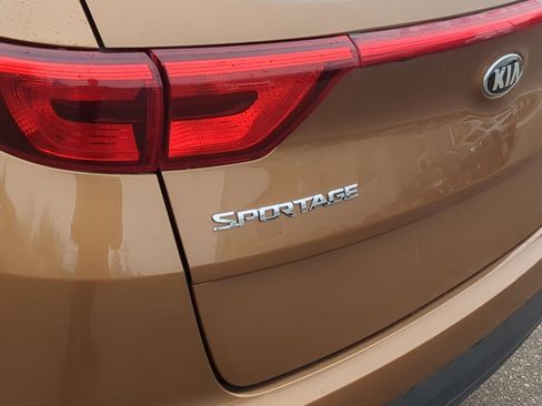 Used 2019 Kia Sportage LX image 15