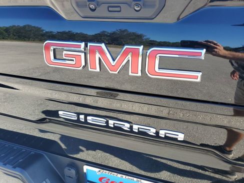 Used 2023 GMC Sierra 1500 Elevation image 41