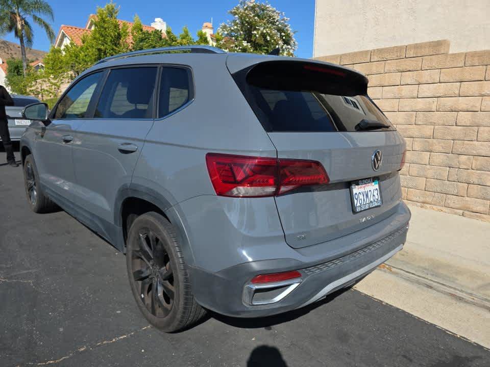 Used 2023 Volkswagen Taos SE w/ Black Wheel Package FWD image 5