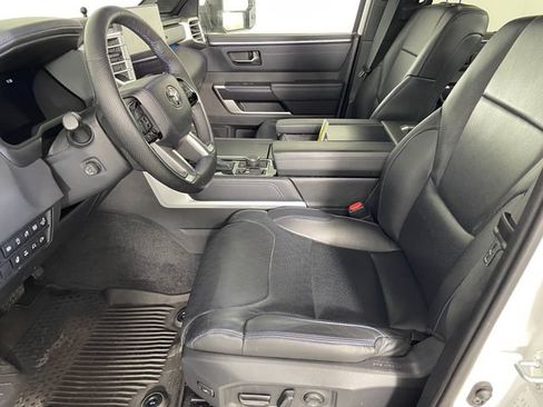 Used 2022 Toyota Tundra Platinum w/ Advanced Package AWD/4WD image 2