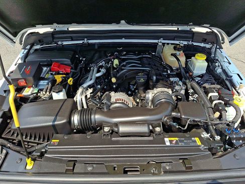 Used 2022 Jeep Gladiator Sport AWD/4WD image 28