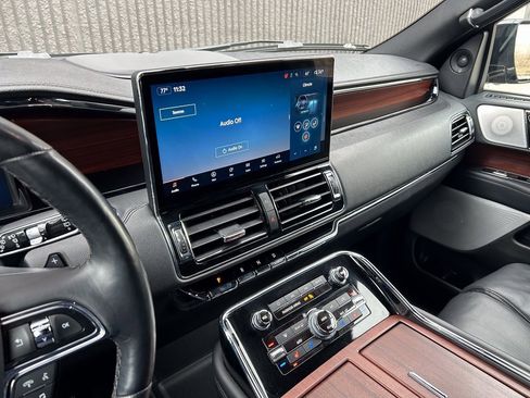 Used 2022 Lincoln Navigator L Reserve image 25