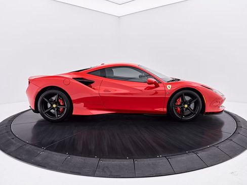 Used 2020 Ferrari F8 Tributo RWD image 17