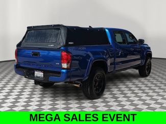 Used 2017 Toyota Tacoma TRD Sport AWD/4WD video 3