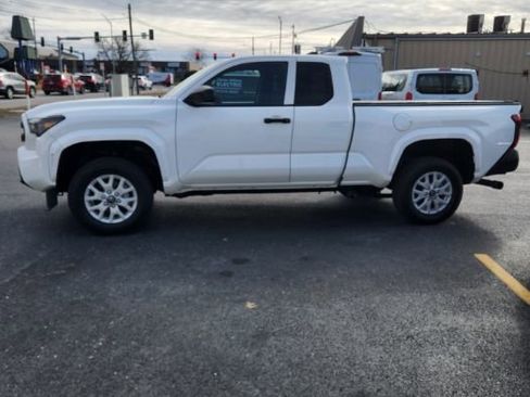 Used 2024 Toyota Tacoma SR image 24