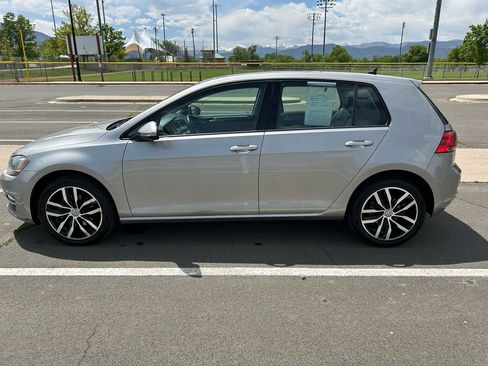 Used 2016 Volkswagen Golf SE w/ Lighting Package image 8