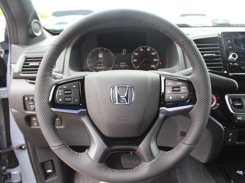New 2026 Honda Ridgeline Black Edition image 8