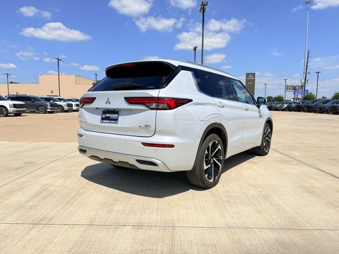 Used 2024 Mitsubishi Outlander SEL AWD/4WD image 7