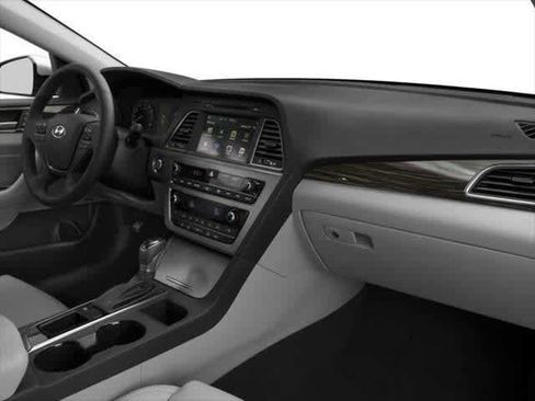 Used 2017 Hyundai Sonata Limited w/ Tech Package 03 image 11