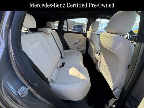 Used 2023 Mercedes-Benz GLA 250 4MATIC image 9