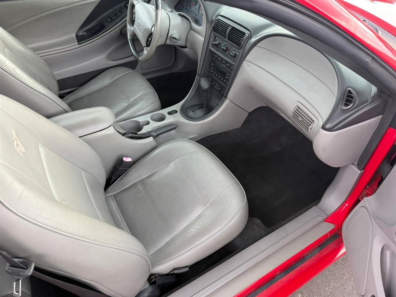 Used 2002 Ford Mustang Convertible RWD image 27
