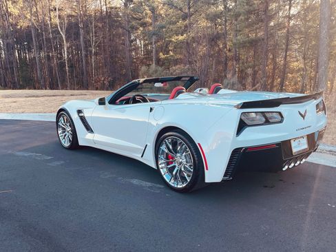 Used 2015 Chevrolet Corvette Z06 w/ 3LZ Preferred Equipment Group image 12