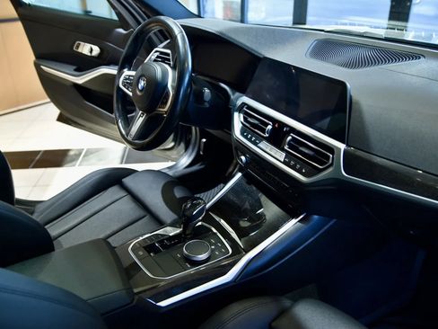 Used 2020 BMW 330i xDrive 330i xDrive w/ M Sport Package image 24