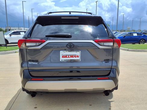 Used 2025 Toyota RAV4 XSE AWD/4WD image 6