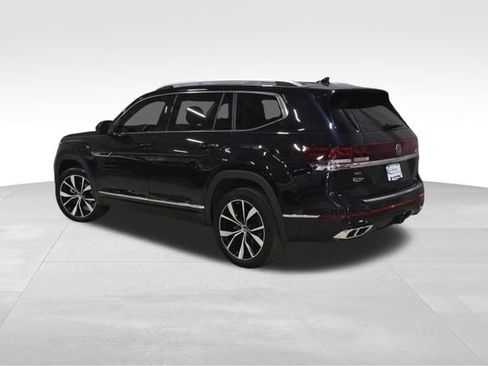 Used 2024 Volkswagen Atlas SEL Premium R-Line image 7