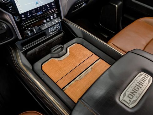 Used 2024 RAM 2500 Limited image 25