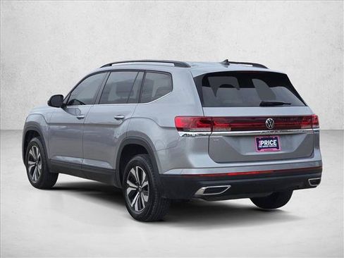 Used 2024 Volkswagen Atlas SE FWD image 7